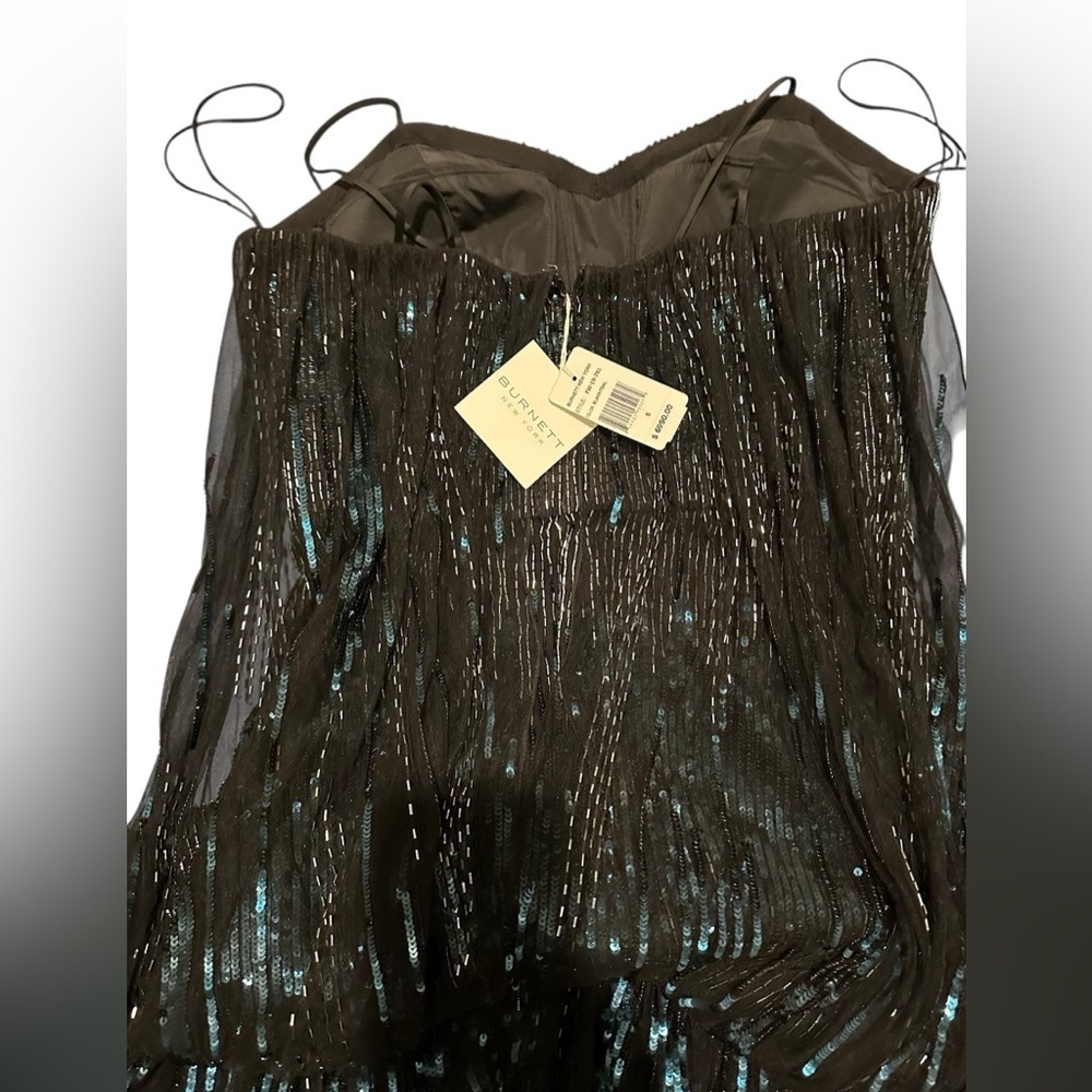 BURNETT NEW YORK Cape-Style Sequin Gown Embellished with bugle beads - Picture 16 of 16